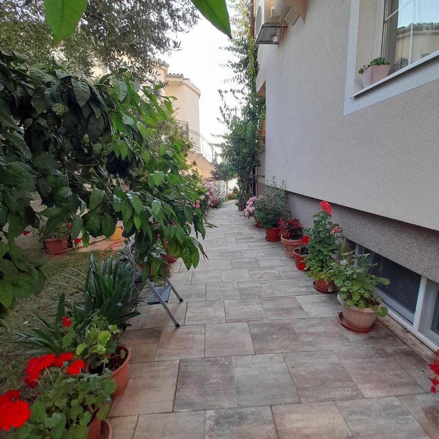 Apartments Filipovic Biograd Na Moru Eksteriør bilde