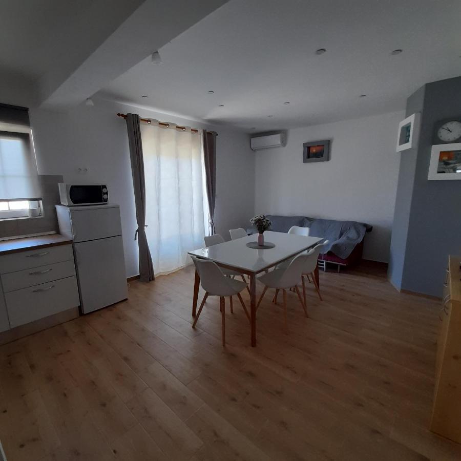 Apartments Filipovic Biograd Na Moru Eksteriør bilde