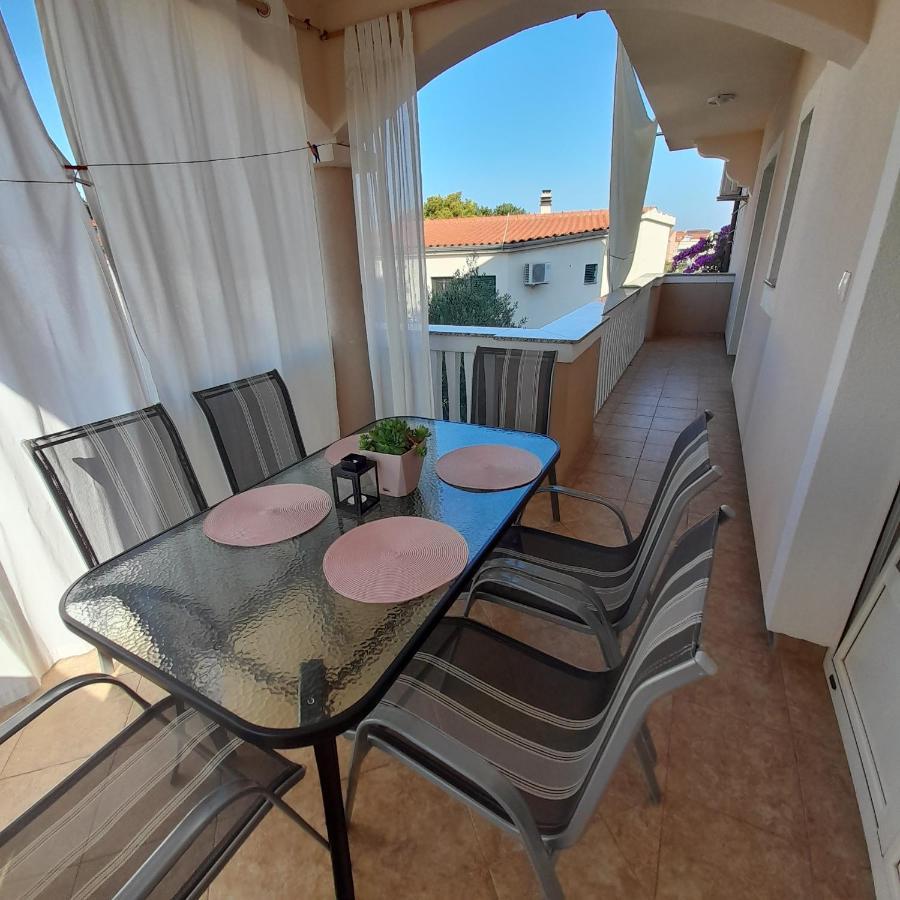 Apartments Filipovic Biograd Na Moru Eksteriør bilde