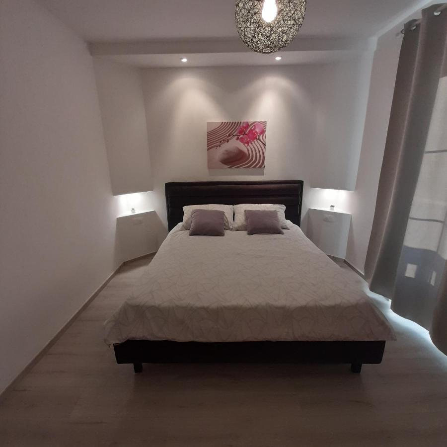 Apartments Filipovic Biograd Na Moru Eksteriør bilde