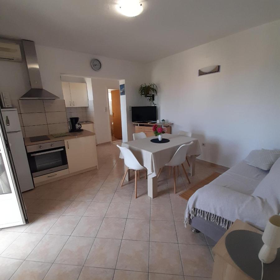 Apartments Filipovic Biograd Na Moru Eksteriør bilde
