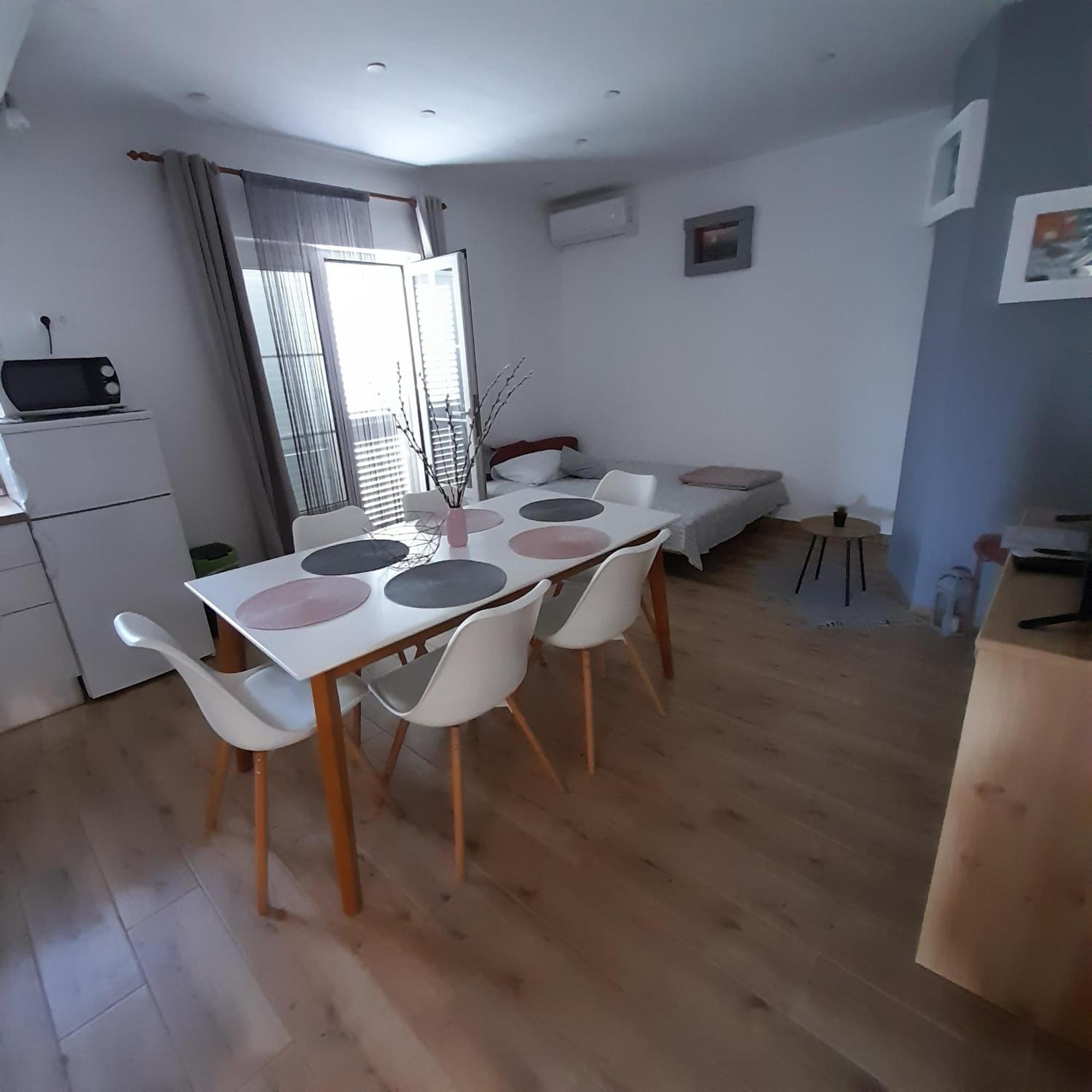 Apartments Filipovic Biograd Na Moru Eksteriør bilde