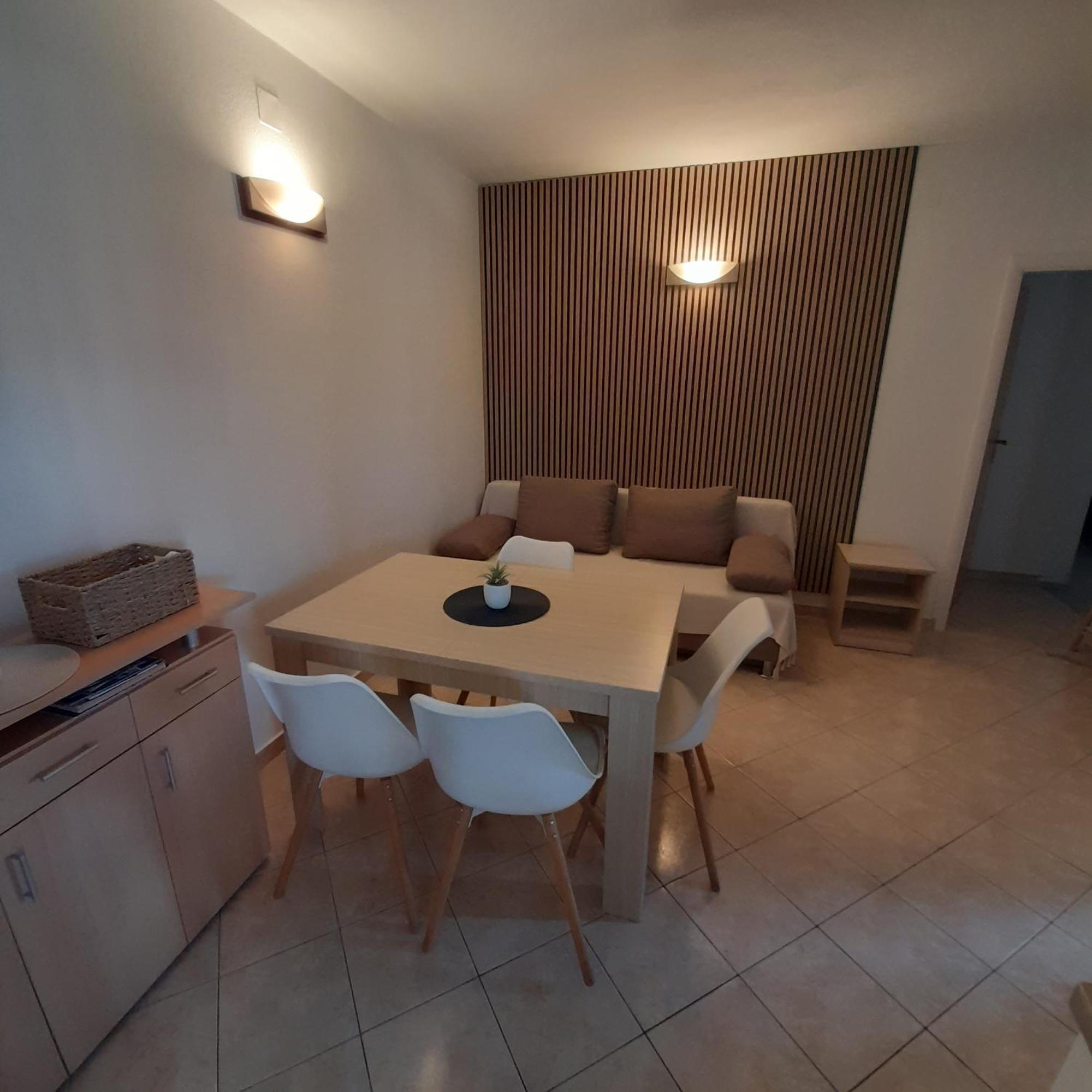 Apartments Filipovic Biograd Na Moru Eksteriør bilde